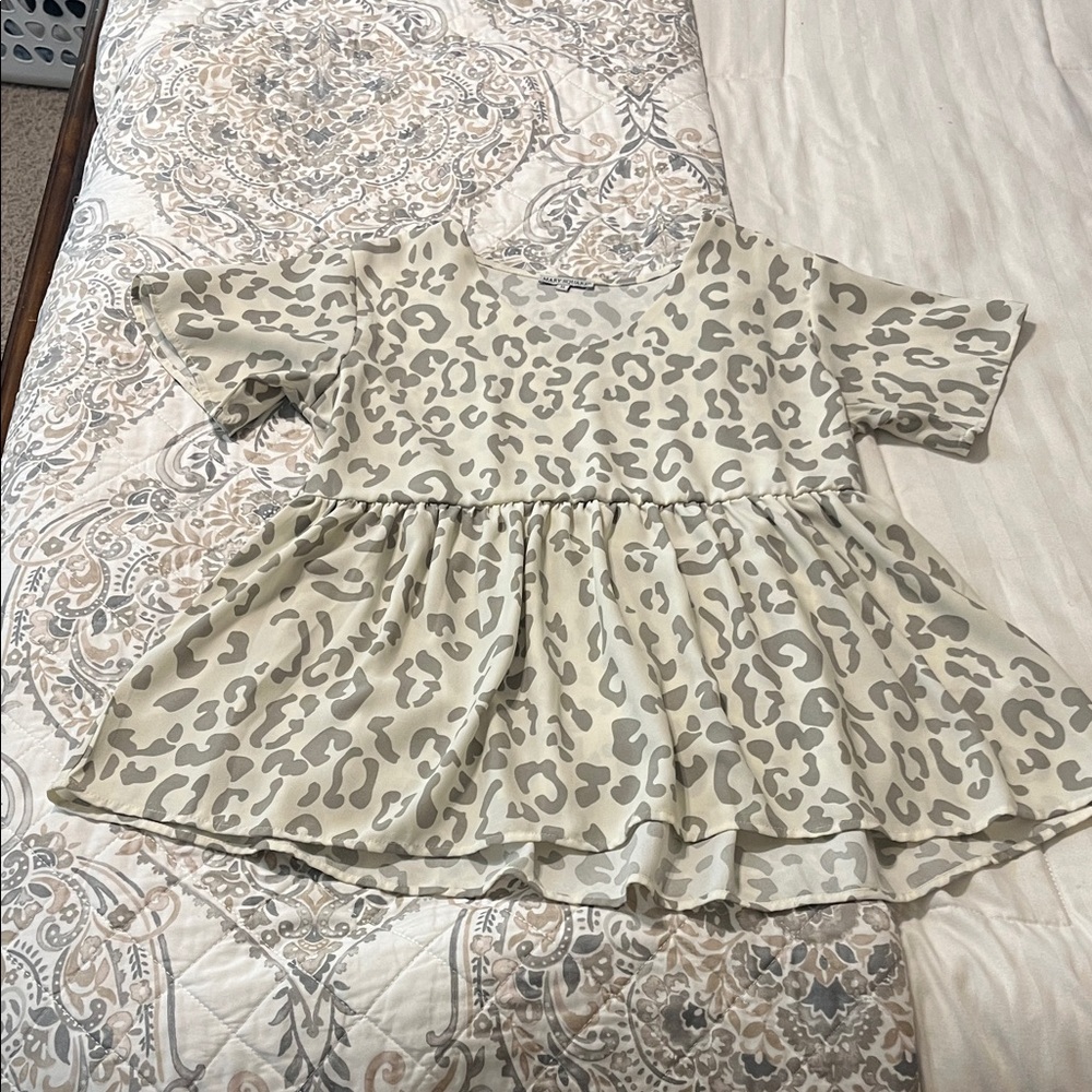 Chic Leopard Print Women's Blouse